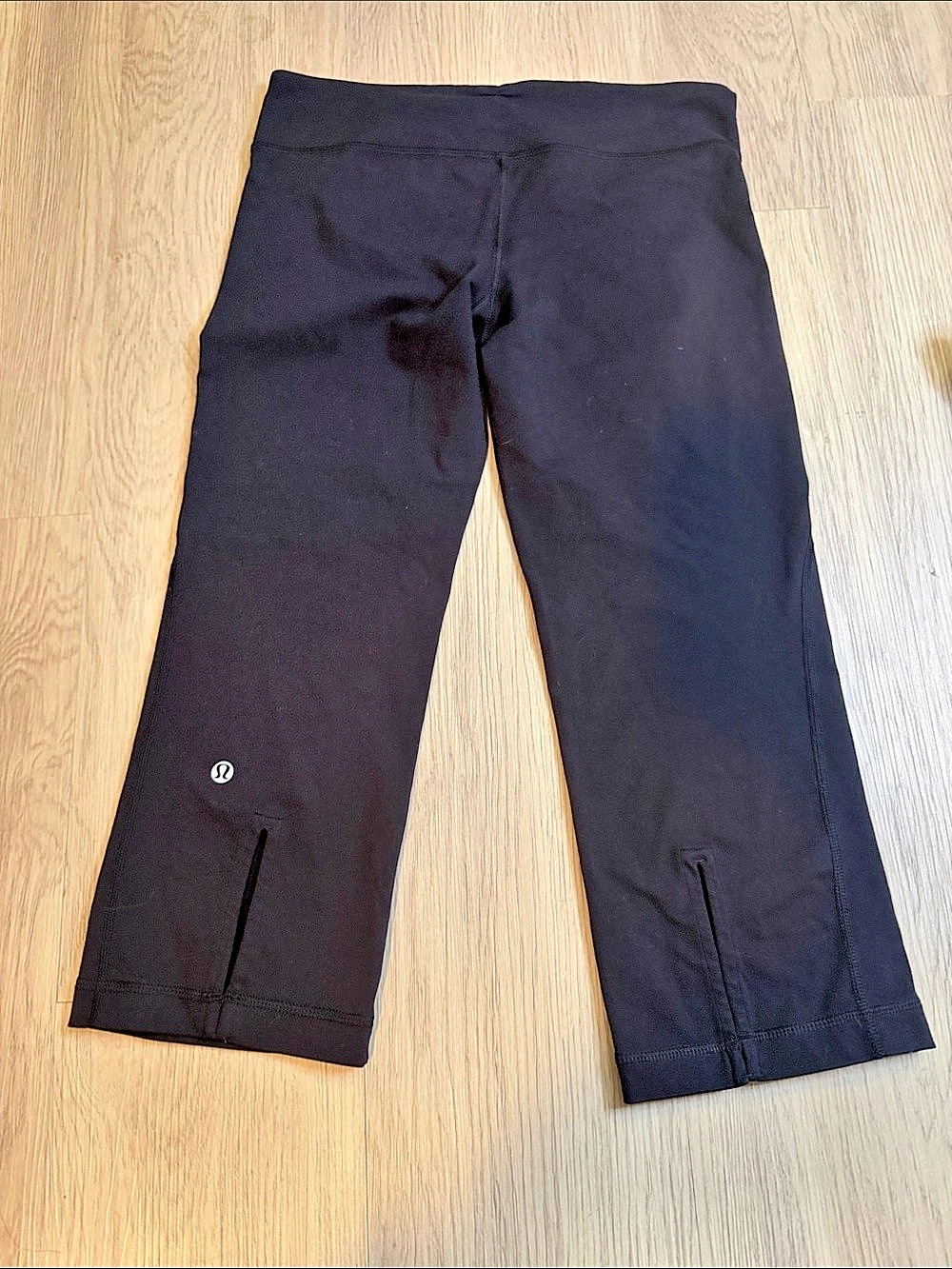 lululemon Gather & Crow Crop Black Cropped Athletic Pants